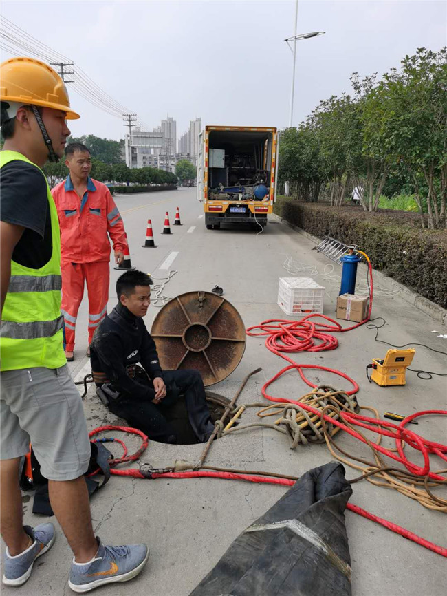 东胜翻衬法管道修复技术主要工序