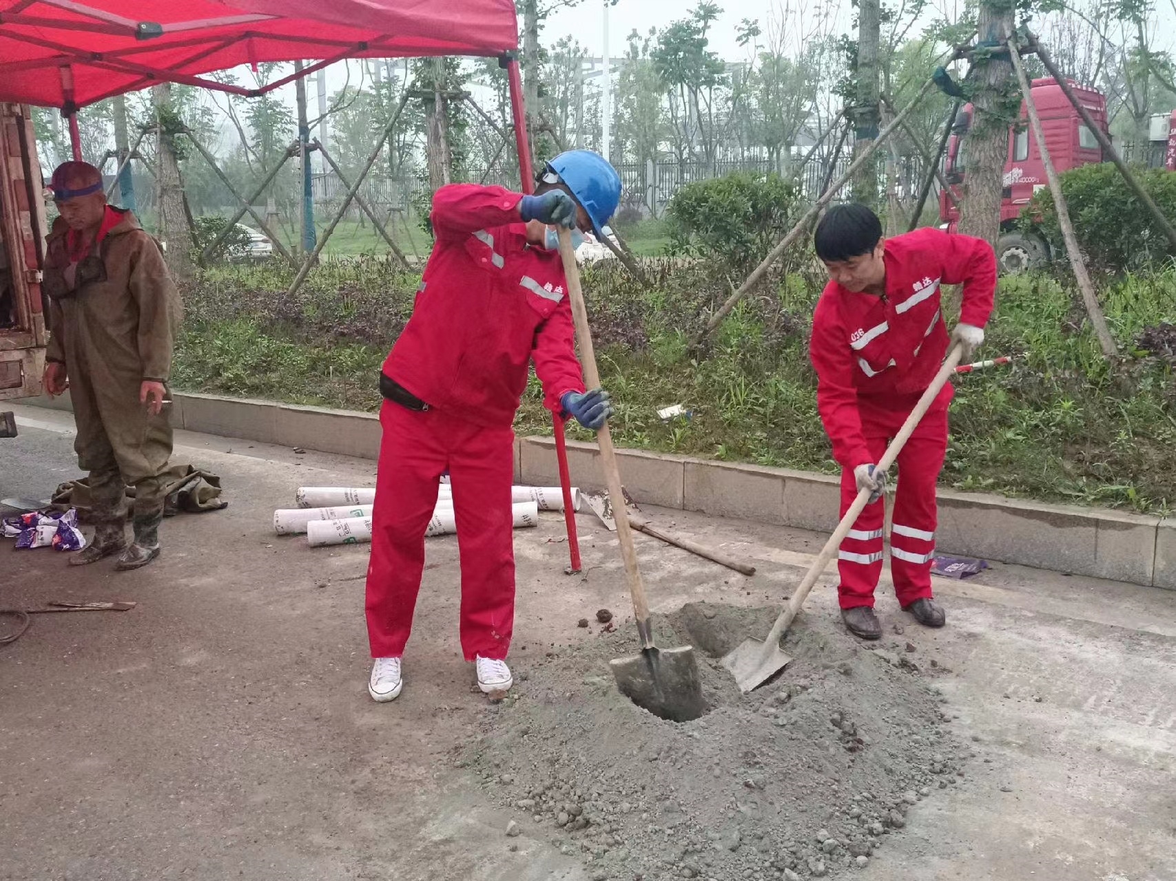 东胜管道疏通哪家好】及时进行市政管道清淤