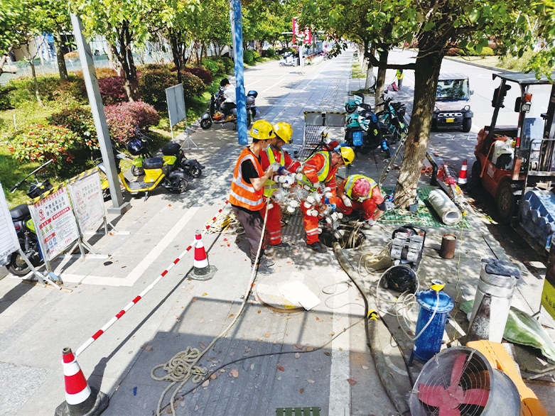  东胜UV-CIPP紫外光固化修复